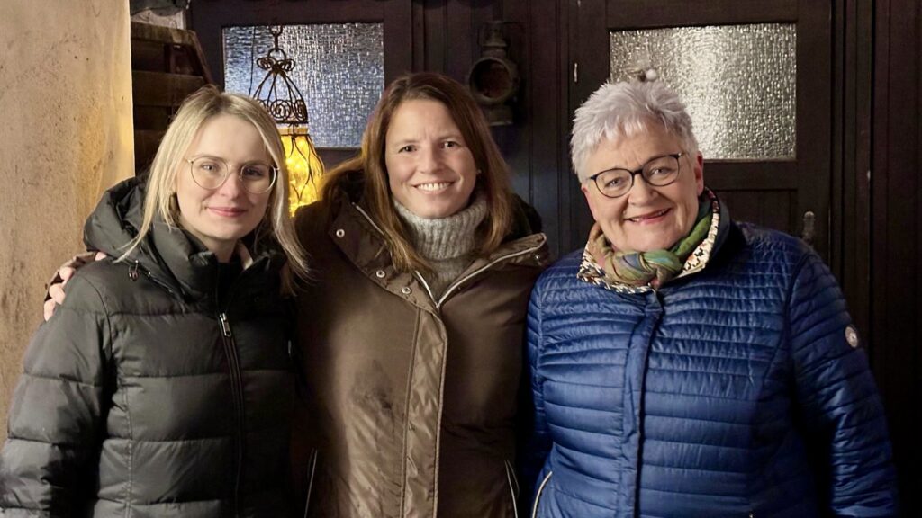 Hofgespräch Bild Natalie Pawlik, Tatjana Lange,, Dagmar Trullmann